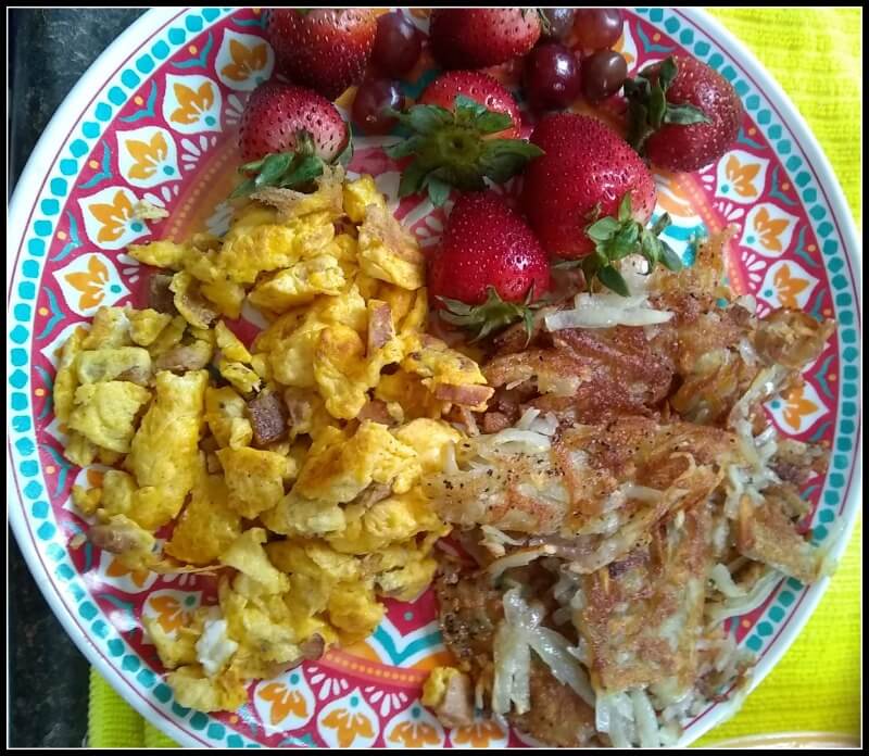 hash browns strawberries eggs and ham